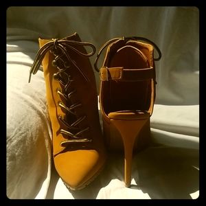 Shoe Dazzle Lavanya High Heels